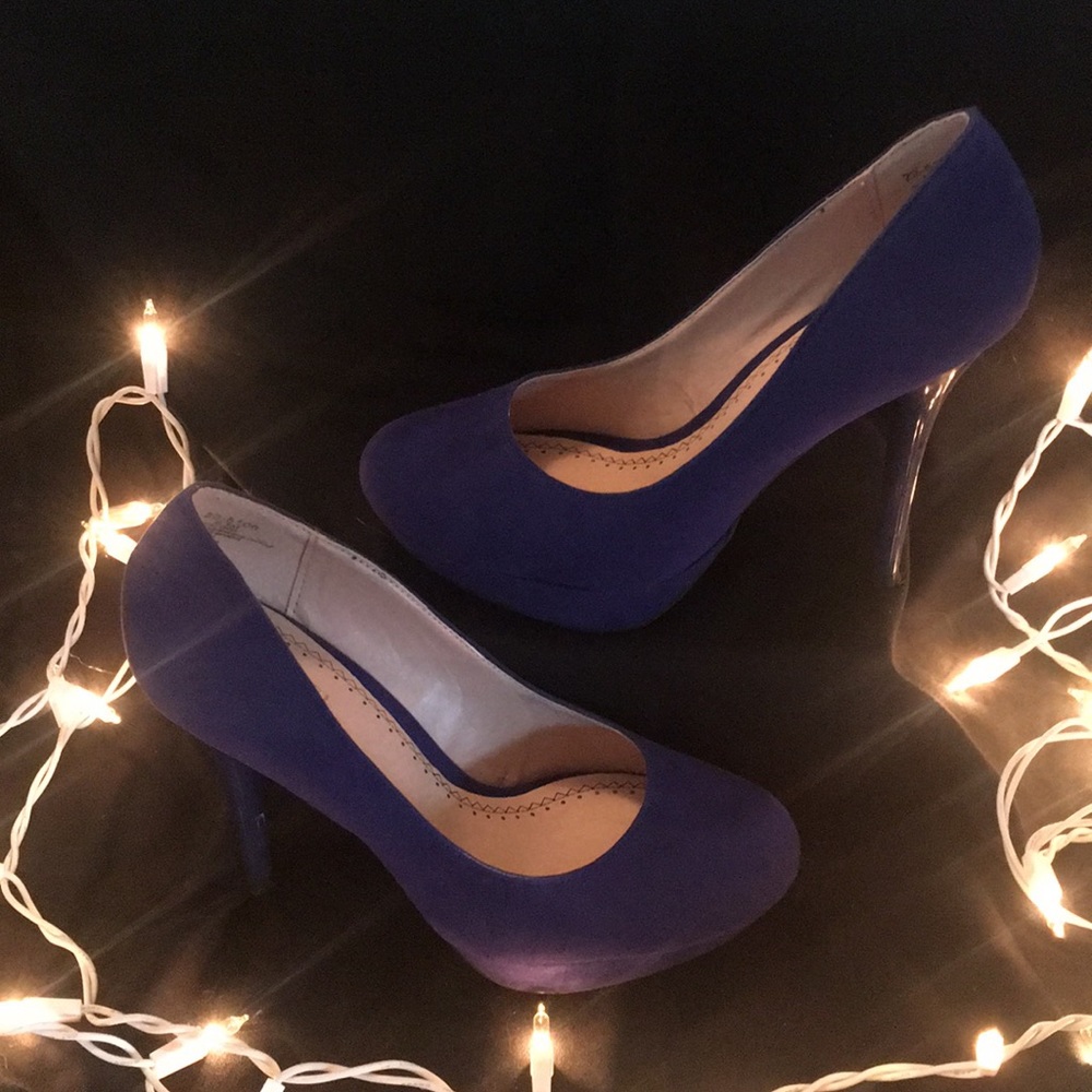 Blue Platform Pump